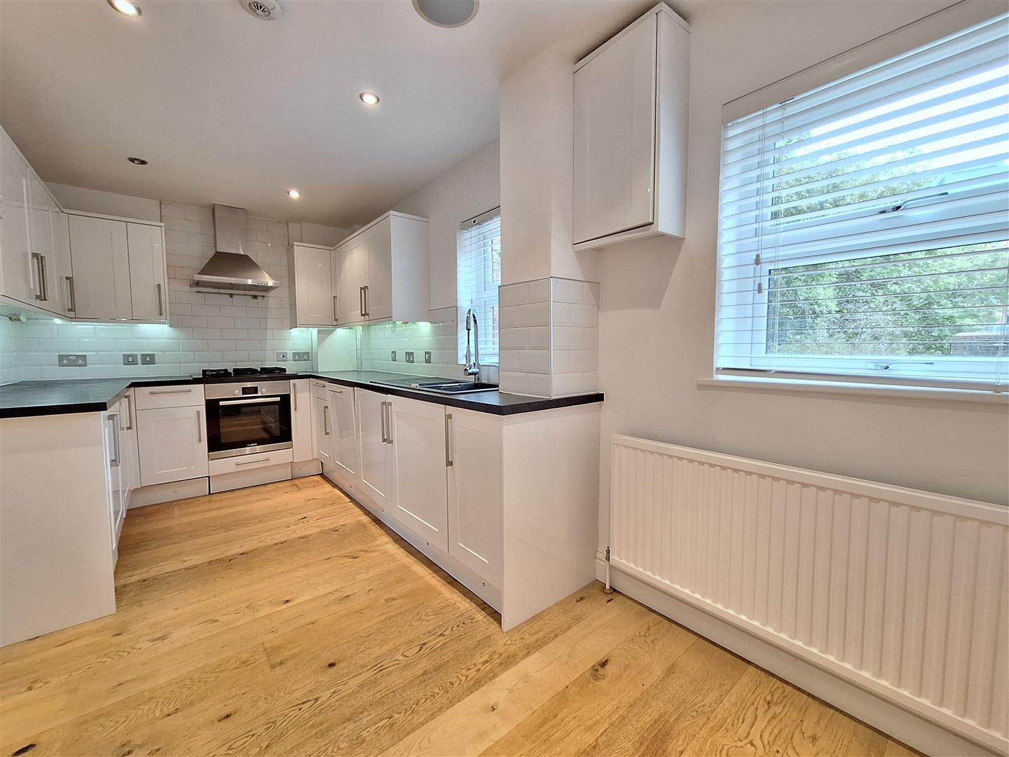 Kingfisher Place Kings Meadow Way Apartment to let in Reading