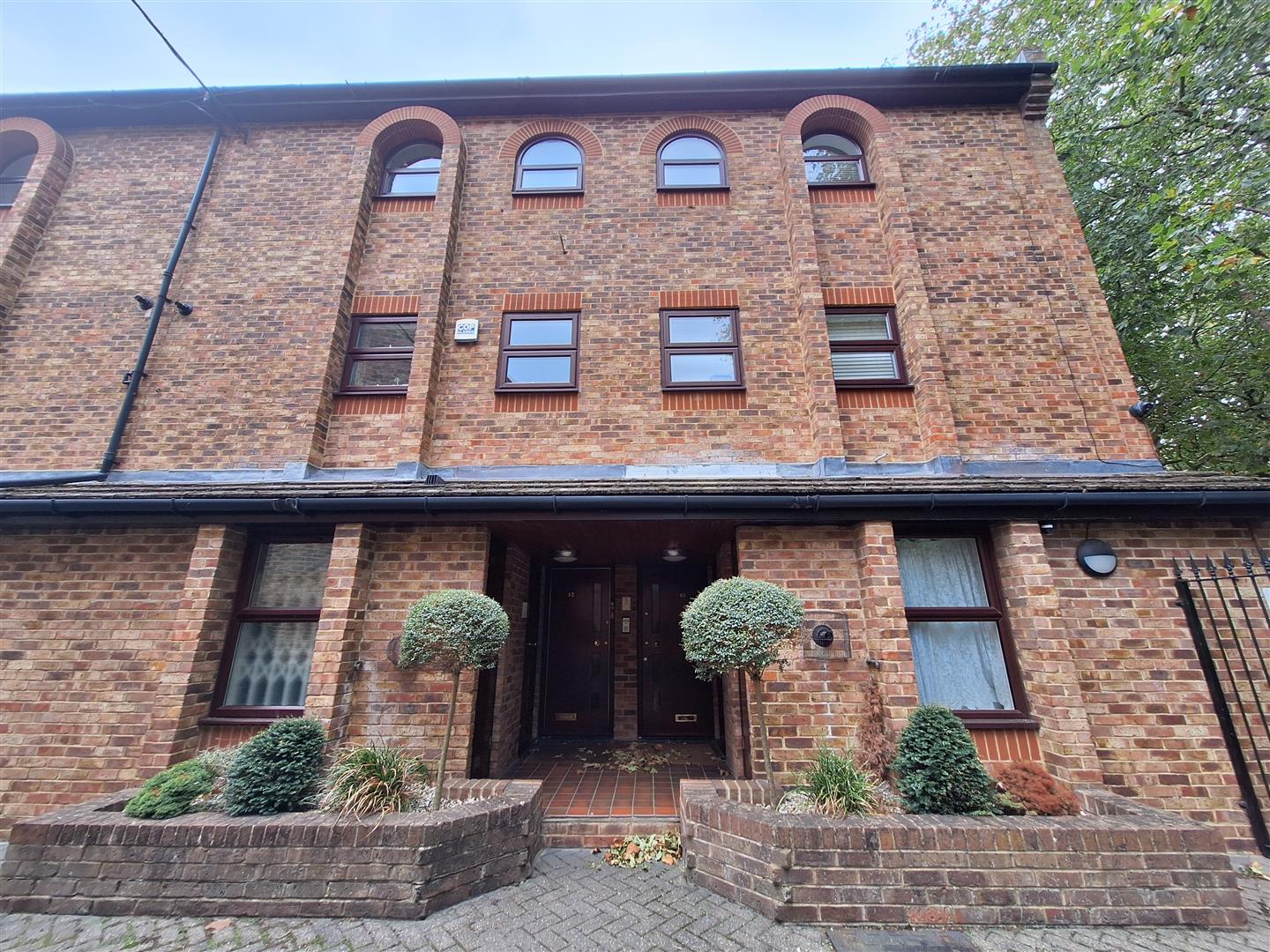 Kingfisher Place Kings Meadow Way Apartment to let in Reading