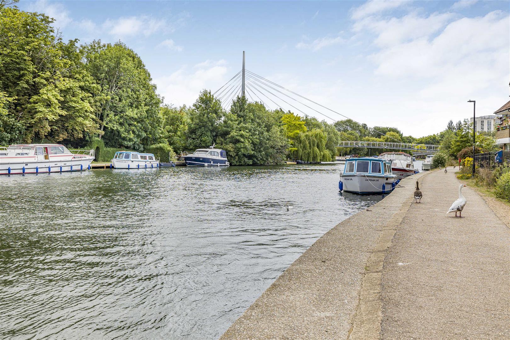 Brigham Road  Flat for sale in Reading