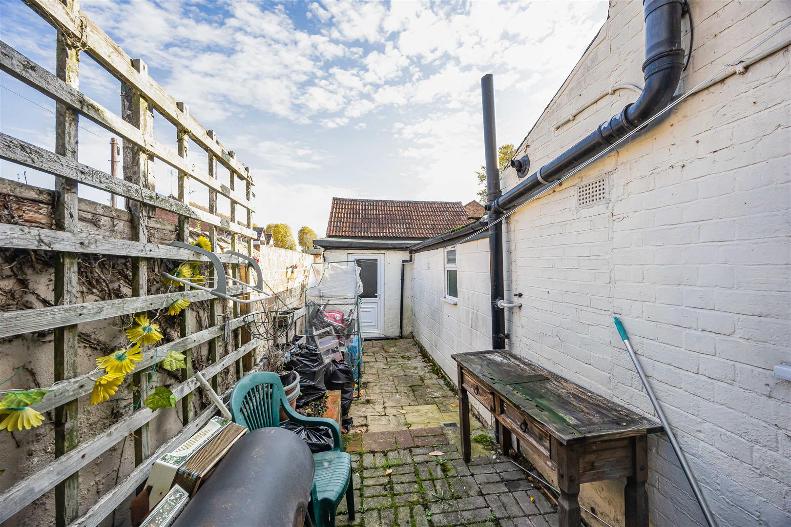 Mount Pleasant Reading End of Terrace House for sale in Reading