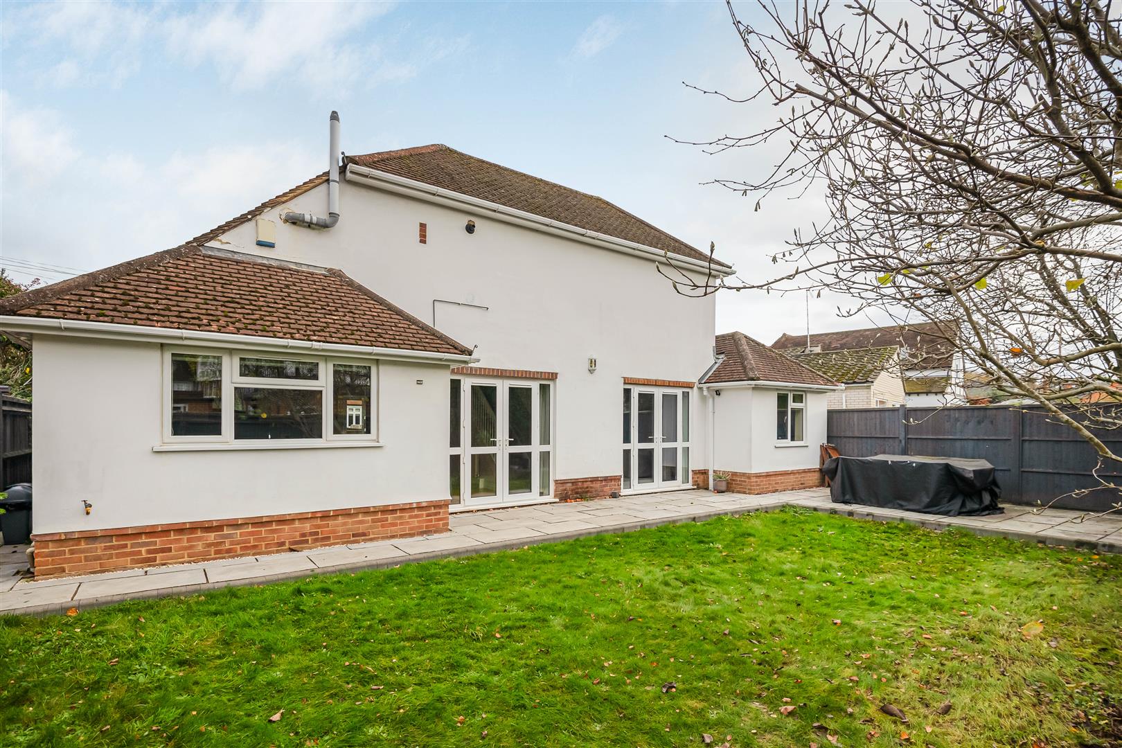 Ilkley Road Caversham Heights Detached House for sale in Reading