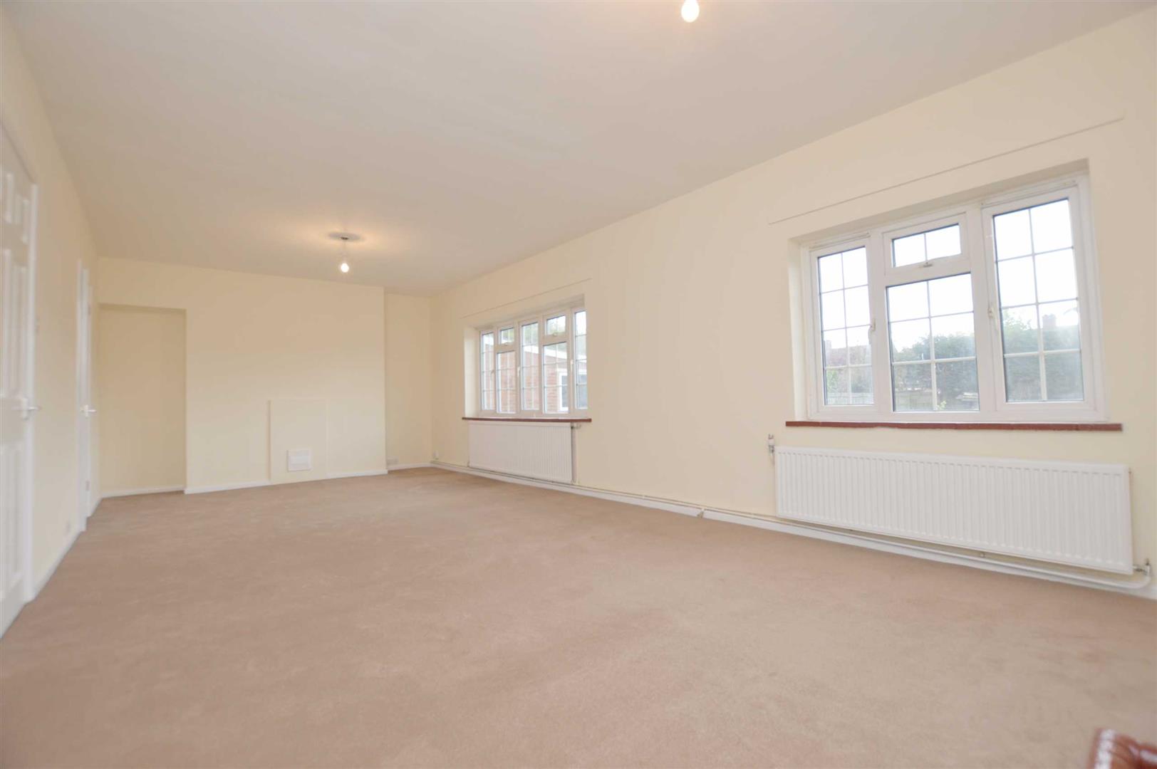 Ilbury Close  Semi-Detached House for sale in Reading