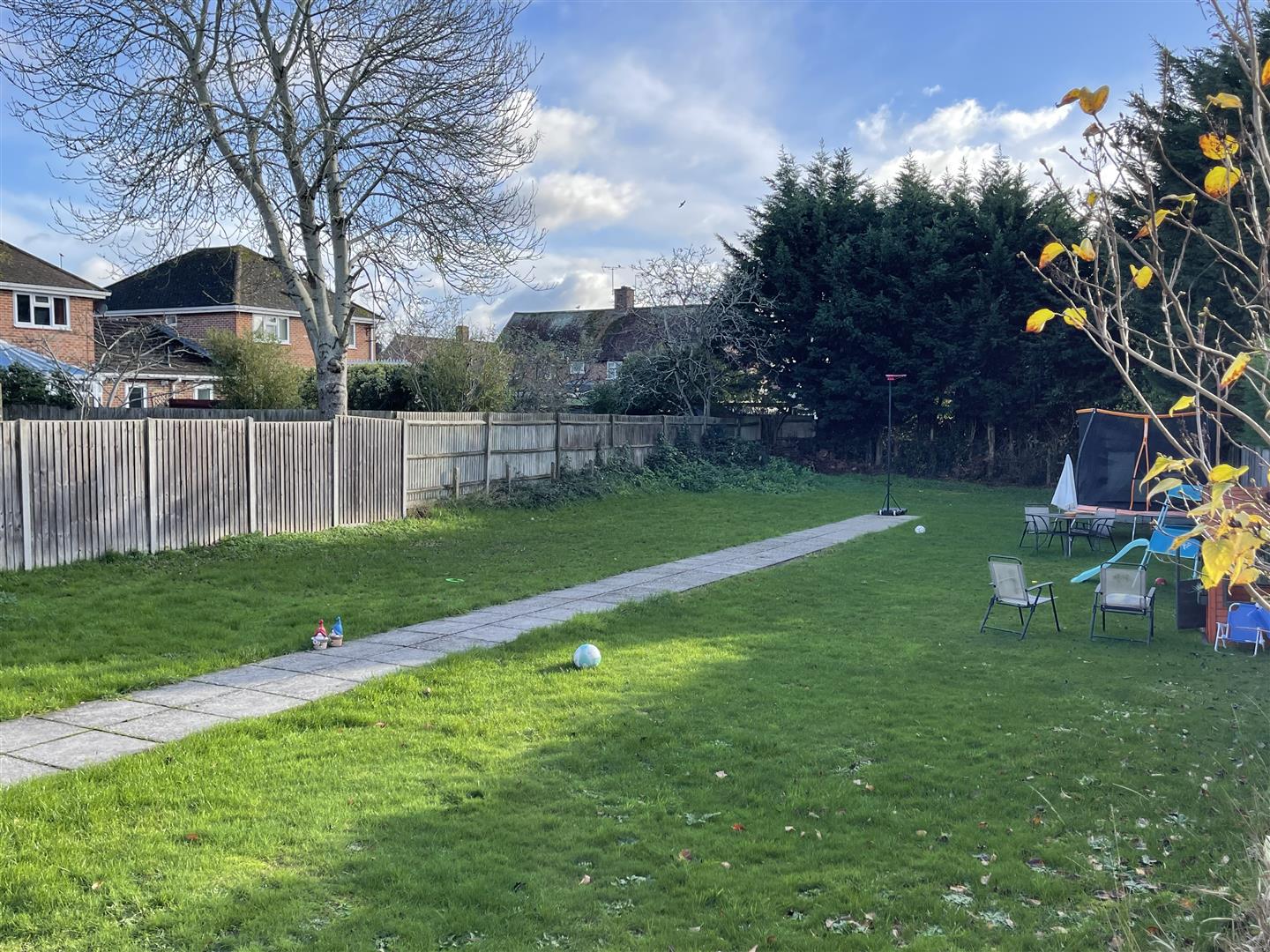 Ilbury Close  Semi-Detached House for sale in Reading