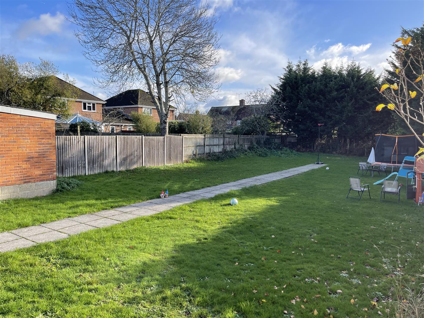 Ilbury Close  Semi-Detached House for sale in Reading