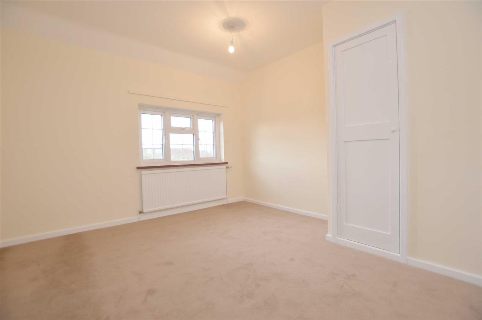 Ilbury Close  Semi-Detached House for sale in Reading