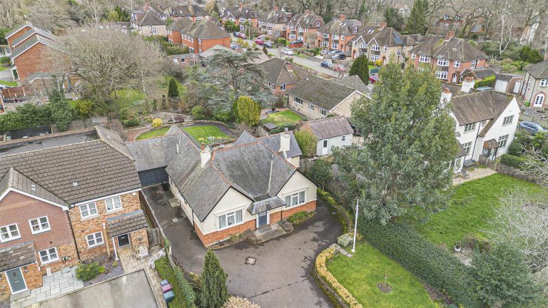 Kidmore End Road, Emmer Green, Reading