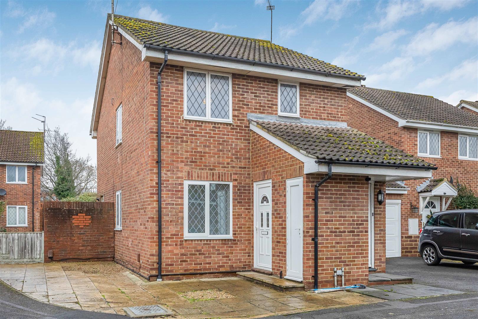 The Willows Caversham Maisonette for sale in Reading