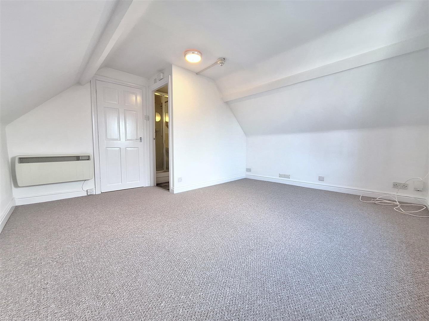 Downshire Square Reading Flat to let in Reading