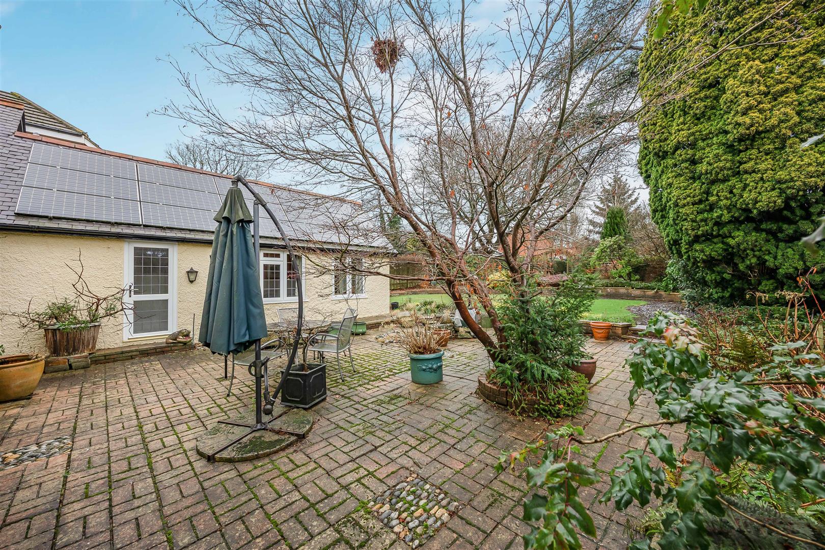 Kidmore End Road Emmer Green Detached Bungalow for sale in Reading