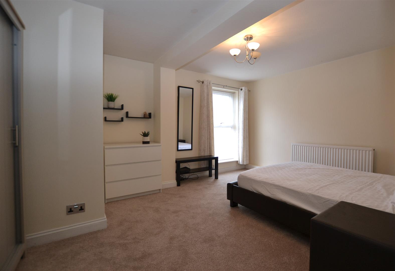 Zinzan Street  Flat to let in Reading