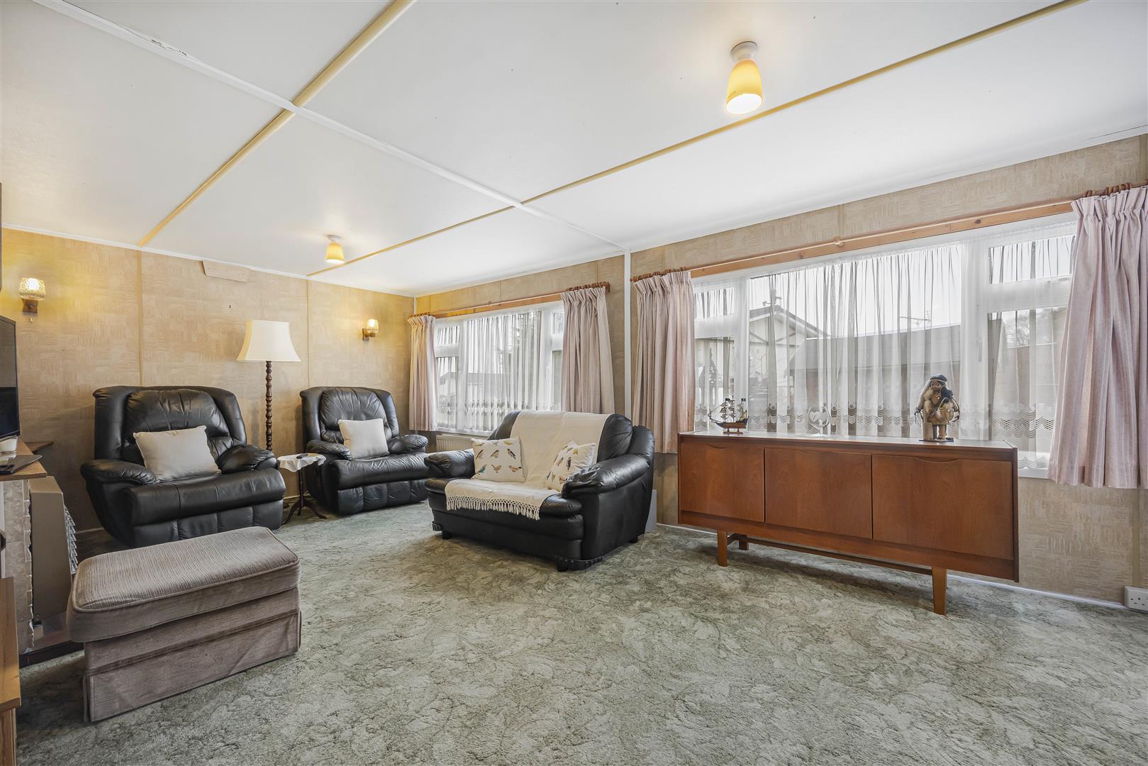 Peppard Road Emmer Green house for sale in Reading