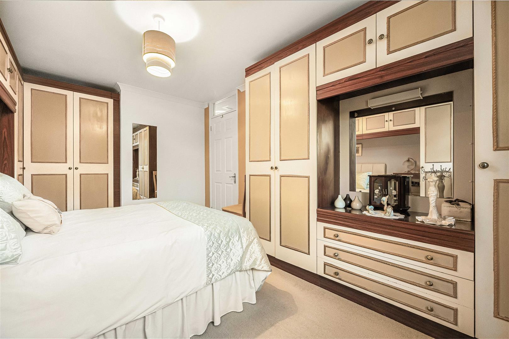 Abingdon Drive Caversham Link Detached House for sale in Reading