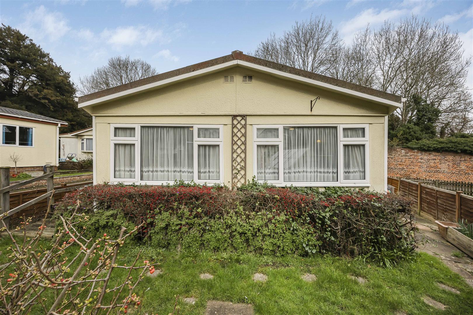 Peppard Road Emmer Green house for sale in Reading