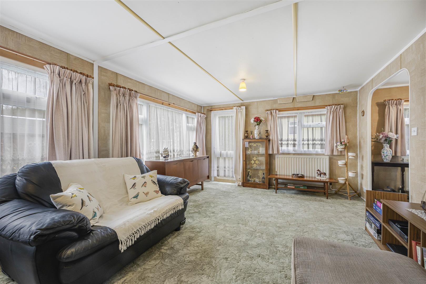 Peppard Road Emmer Green house for sale in Reading