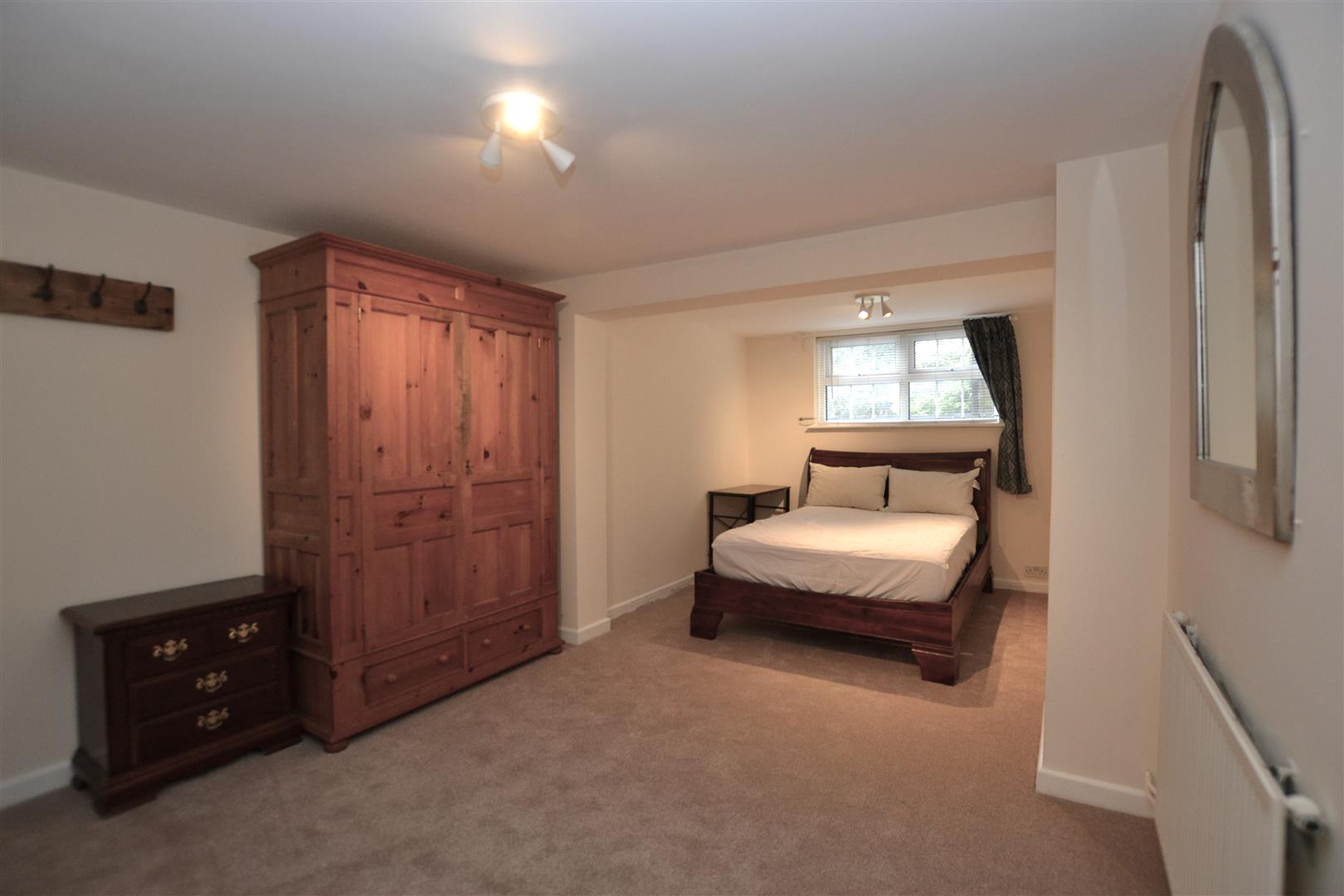 Zinzan Street  Flat to let in Reading