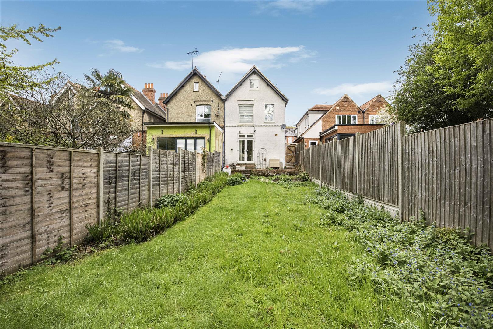 16 St. Annes Road Caversham Maisonette for sale in Reading