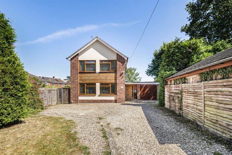 Shinfield Road, Shinfield, Reading