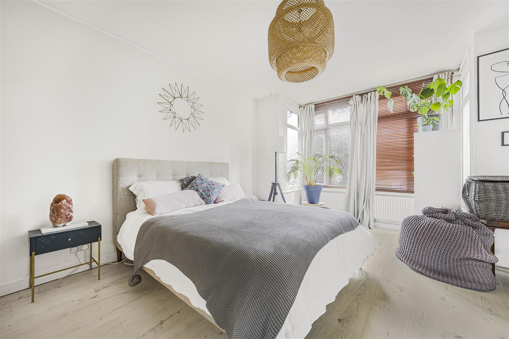 16 St. Annes Road Caversham Maisonette for sale in Reading