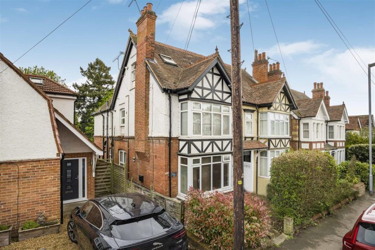16 St. Annes Road, Caversham, Reading