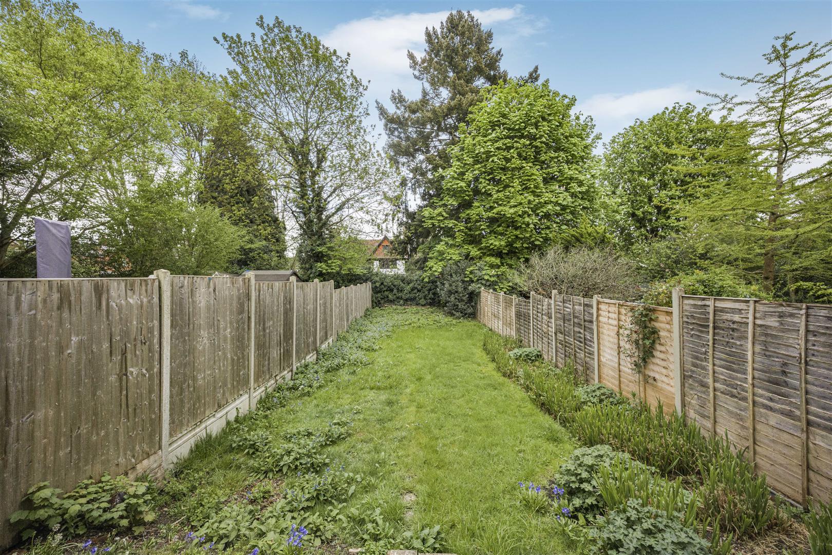 16 St. Annes Road Caversham Maisonette for sale in Reading