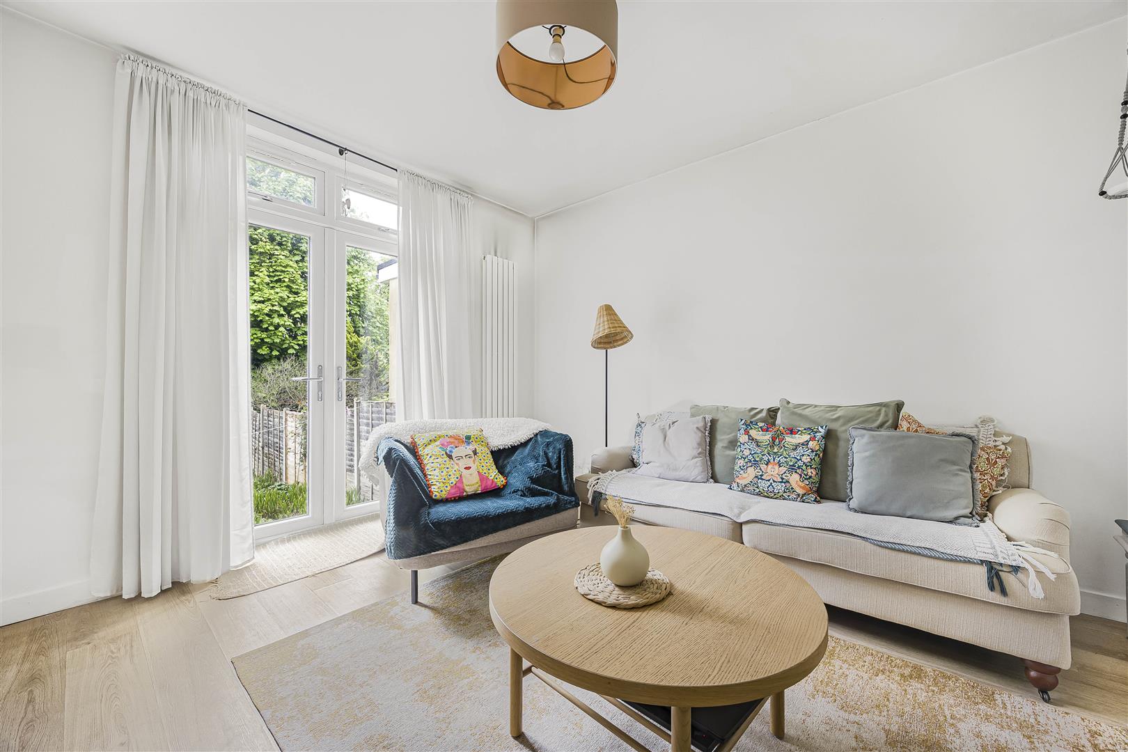 16 St. Annes Road Caversham Maisonette for sale in Reading