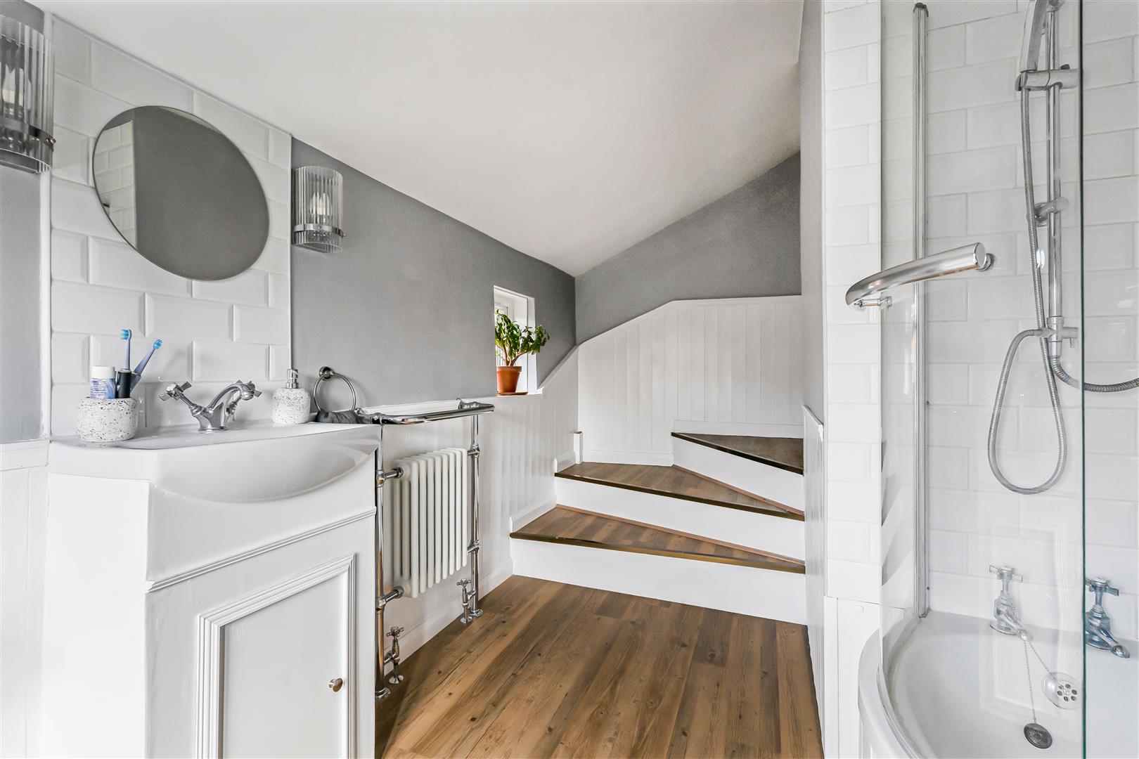 South Street Caversham Terraced House for sale in Reading