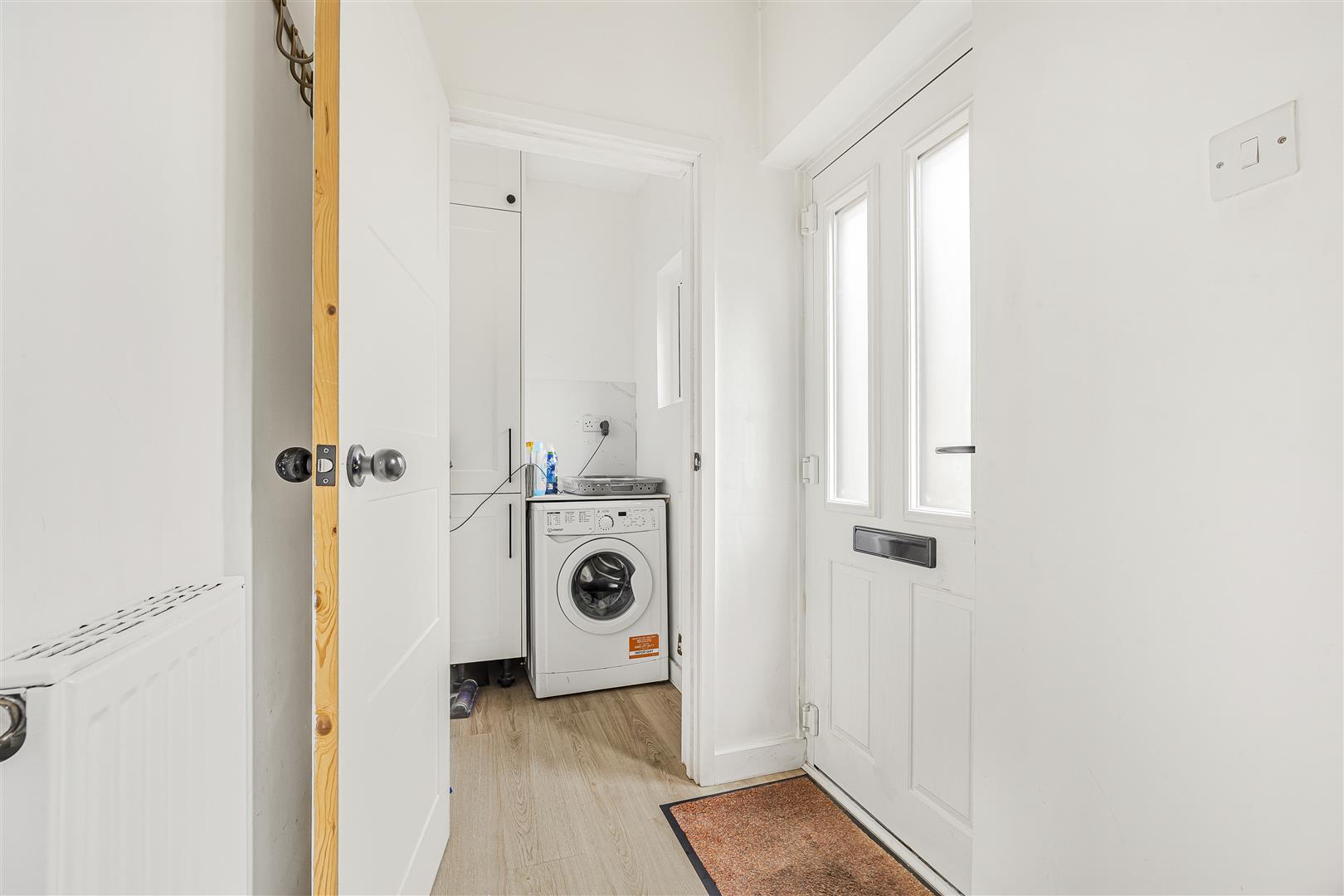16 St. Annes Road Caversham Maisonette for sale in Reading