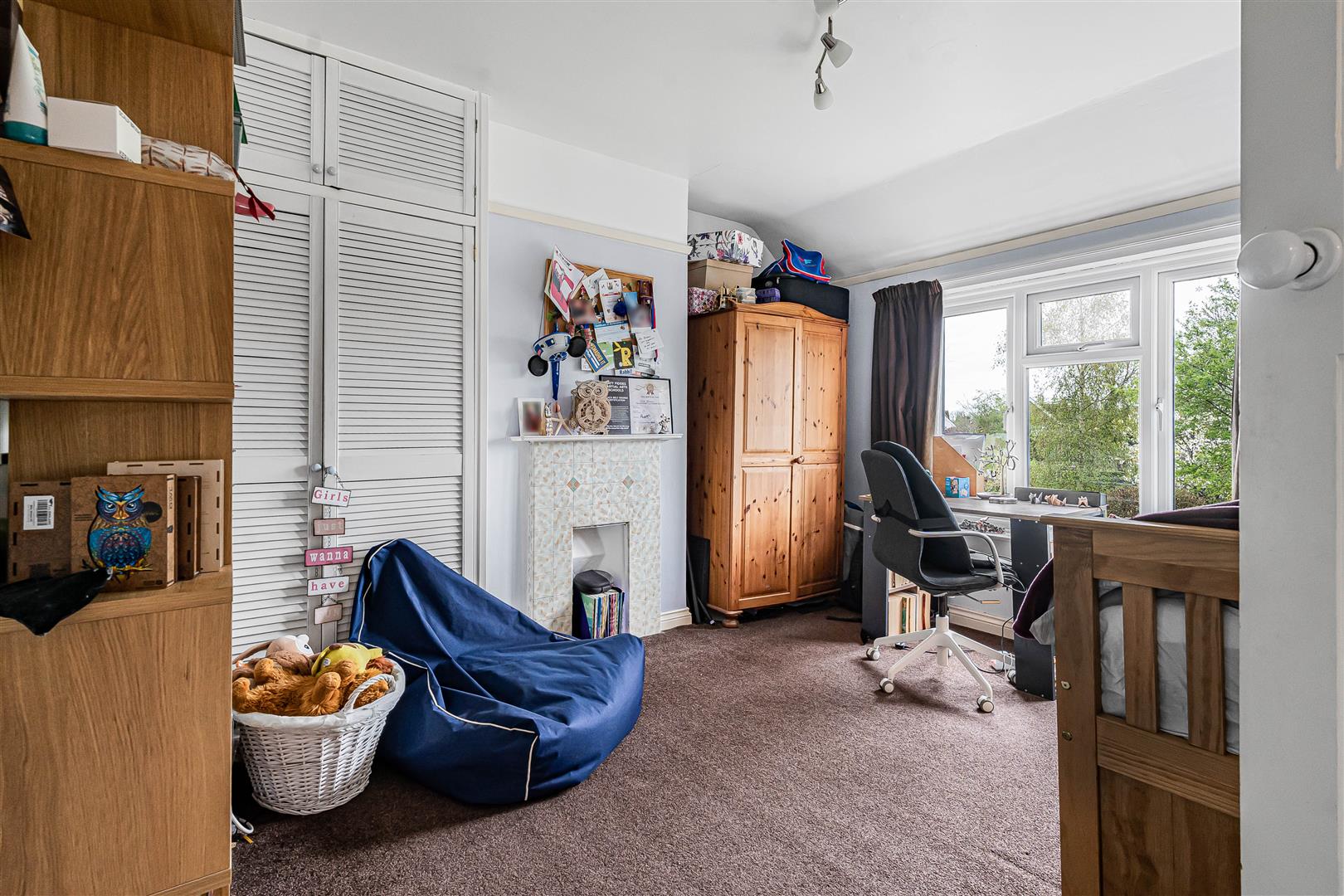 Woodcote Way Caversham Semi-Detached House for sale in Reading
