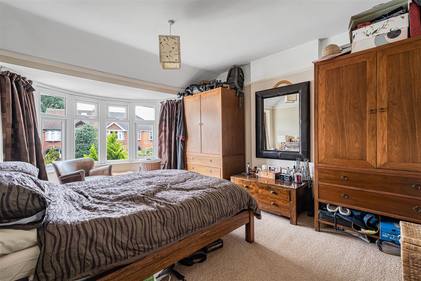 Woodcote Way Caversham Semi-Detached House for sale in Reading