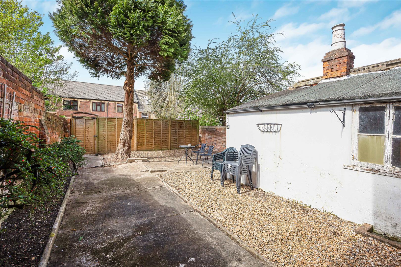 Russell Street  Flat for sale in Reading