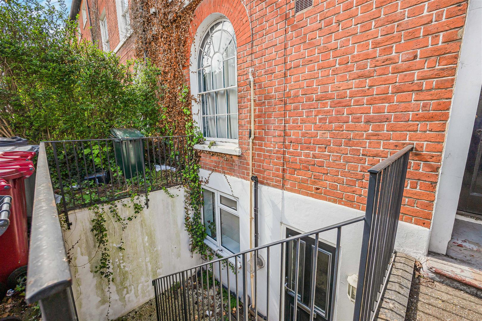 Russell Street  Flat for sale in Reading