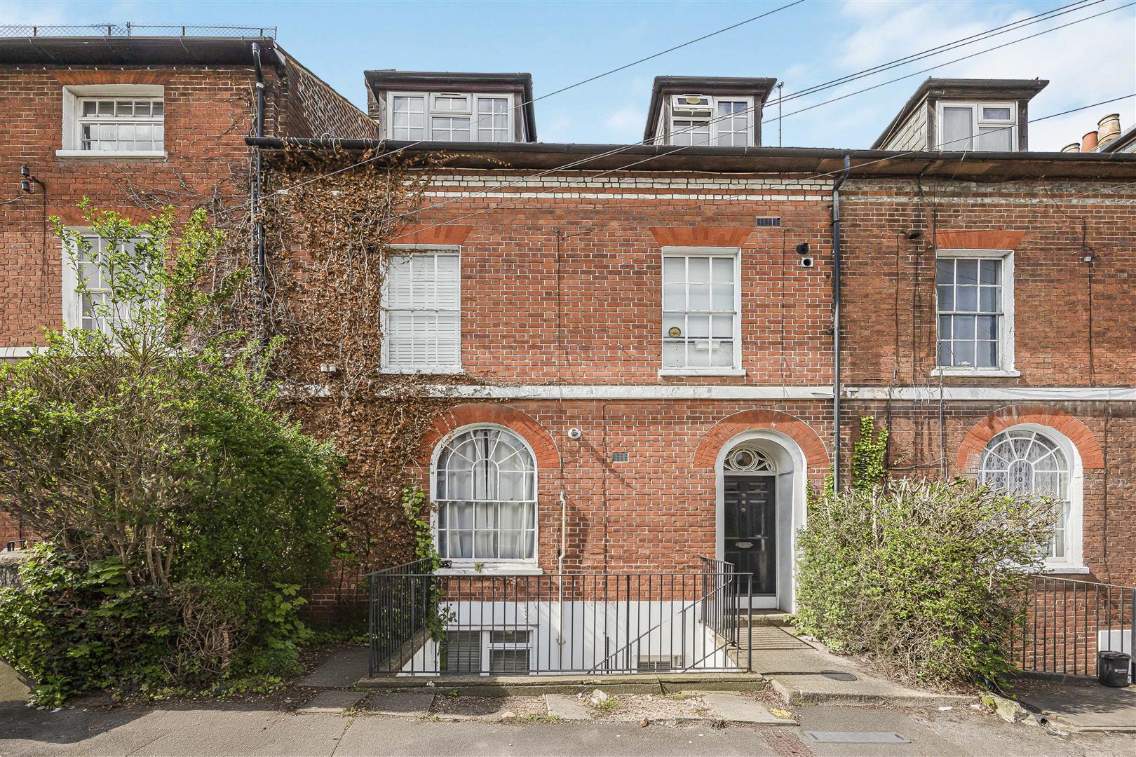 Russell Street  Flat for sale in Reading