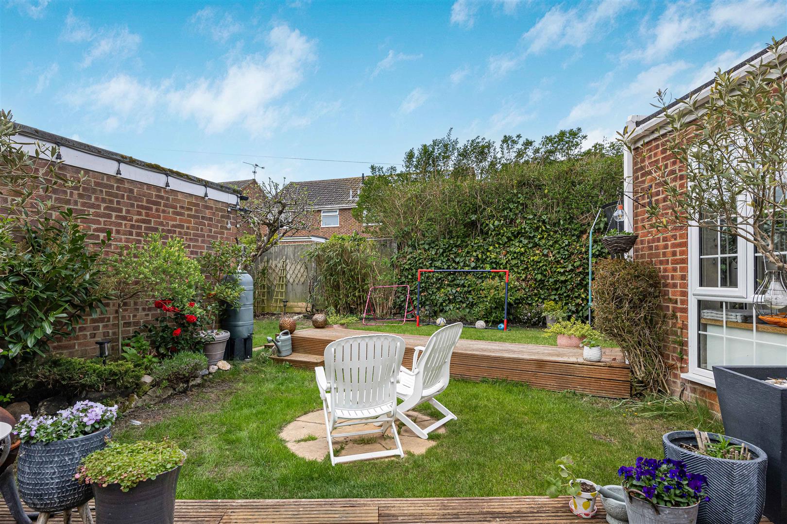 Ashwood Close Tilehurst Semi-Detached House for sale in Reading