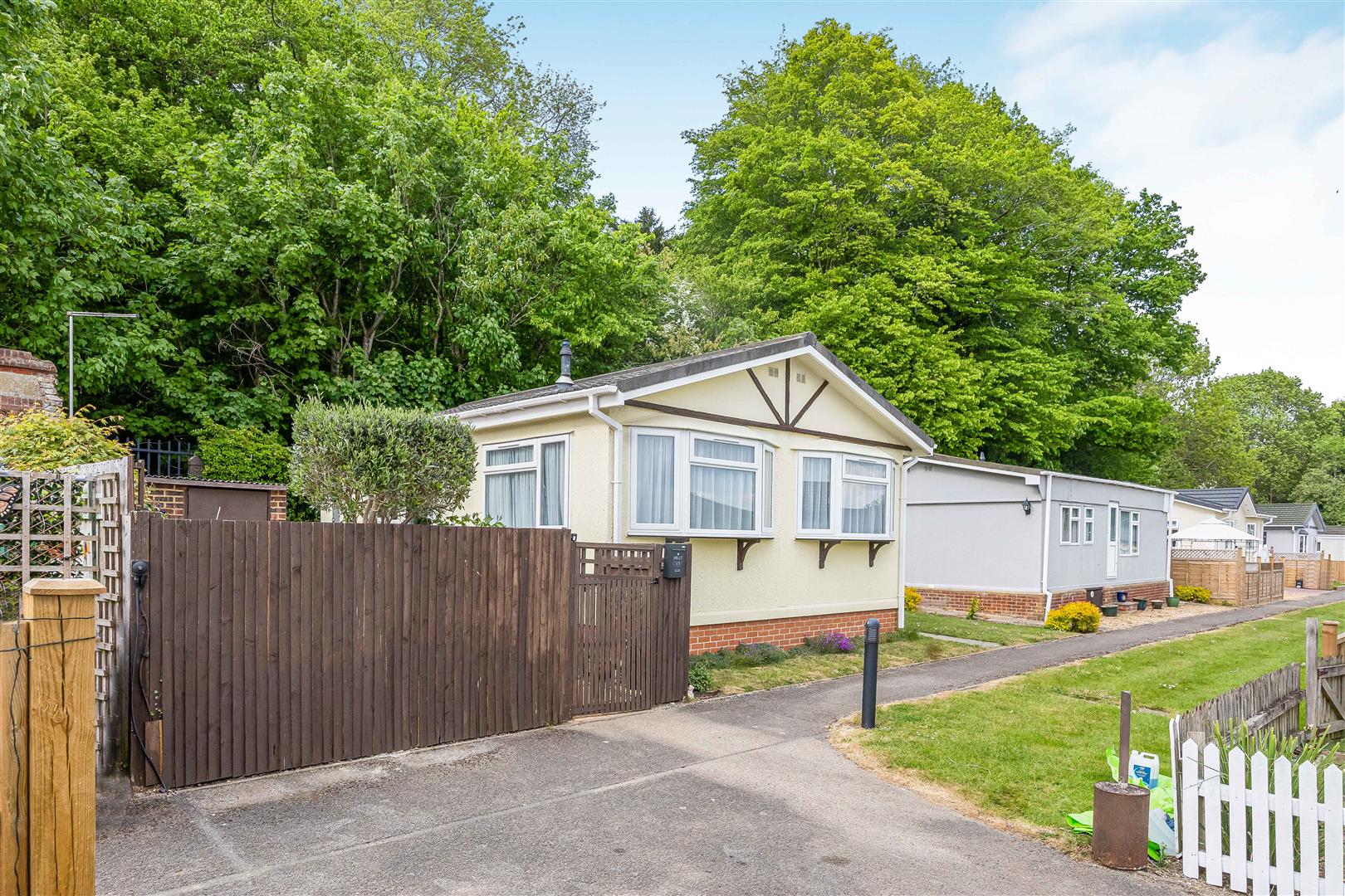 Peppard Road Emmer Green house for sale in Reading
