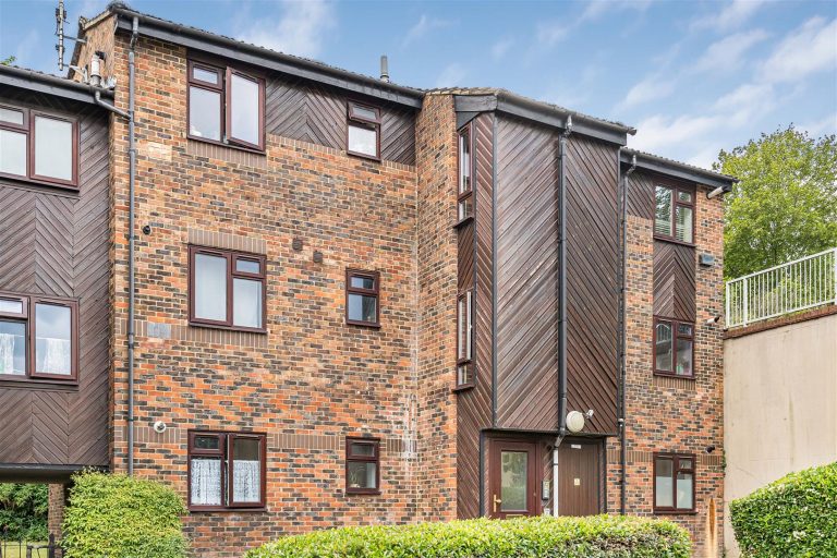 Cheriton Court, Reading