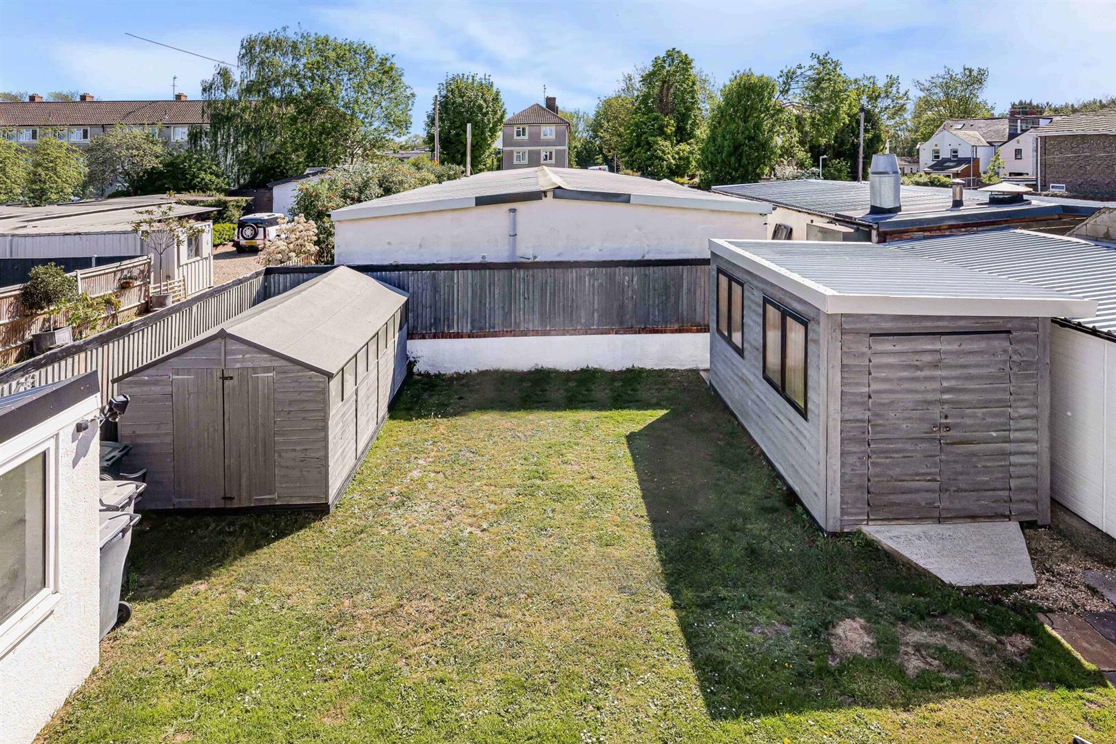 Send Road Caversham Link Detached House for sale in Reading