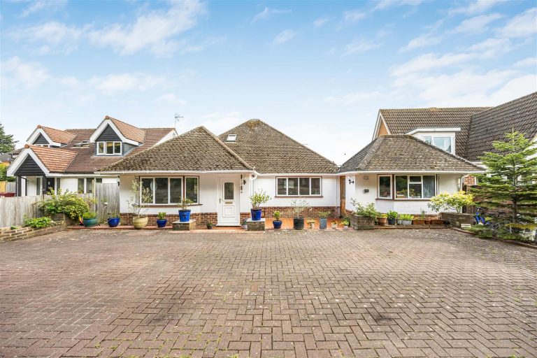 Kidmore Road, Caversham, READING