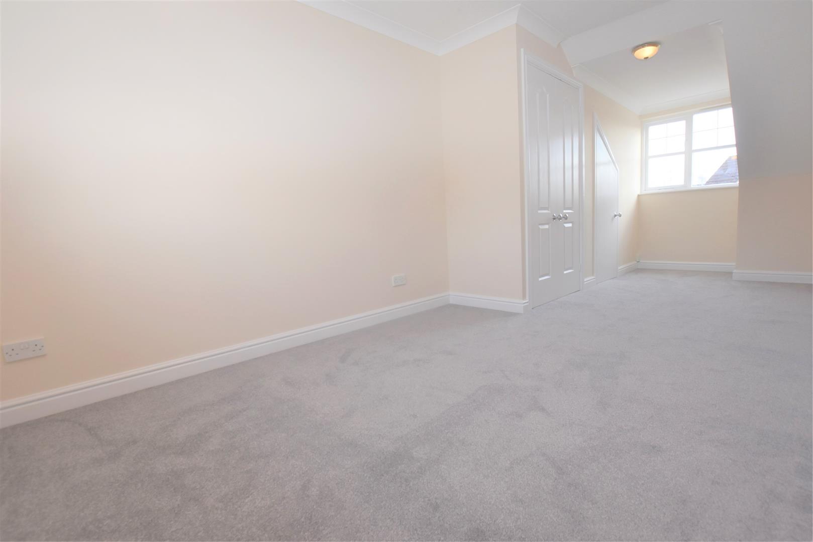 Woodfield Way Theale Detached House for sale in Reading