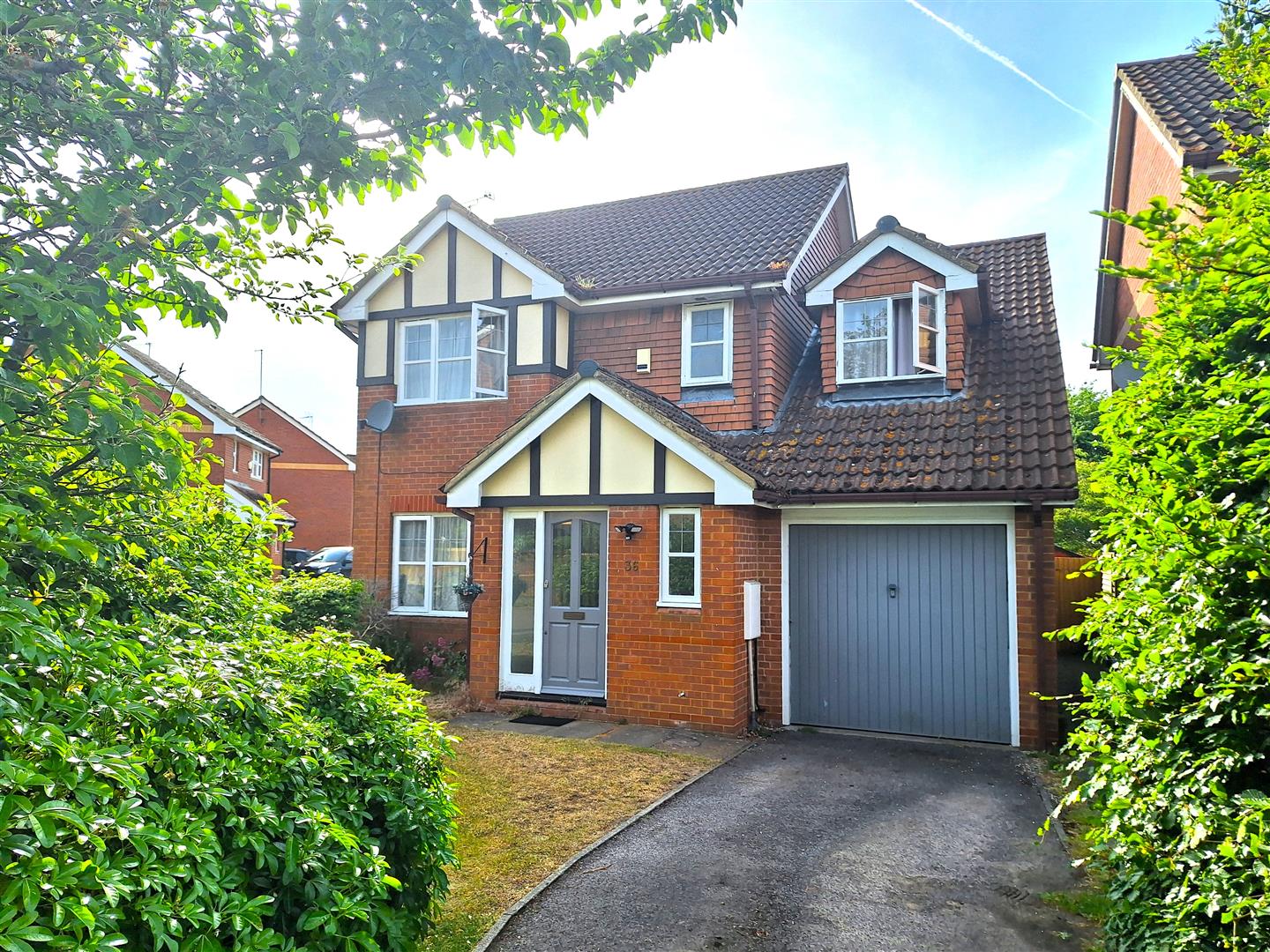 Woodfield Way Theale Detached House for sale in Reading