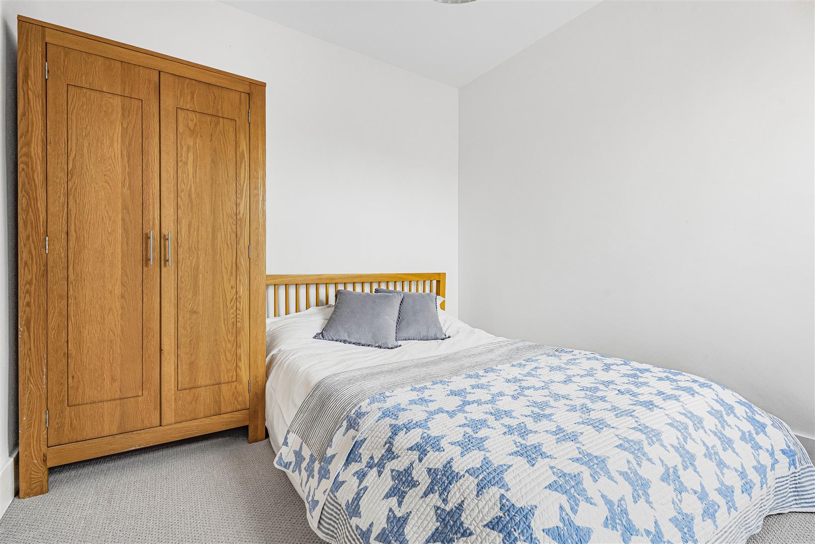 Cromwell Road Caversham Terraced House for sale in Reading