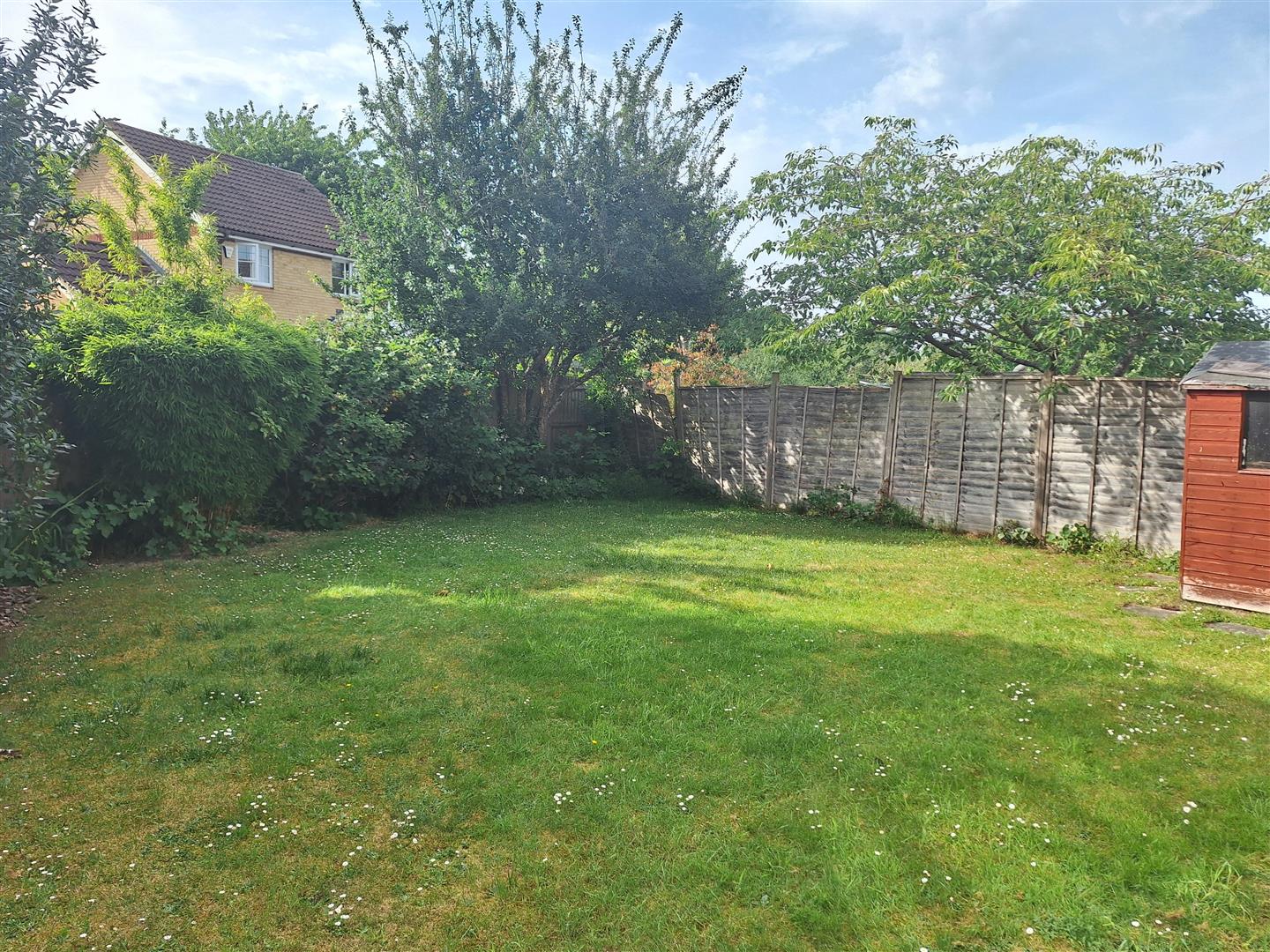 Woodfield Way Theale Detached House for sale in Reading