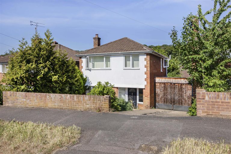 Sheridan Avenue, Caversham, Reading