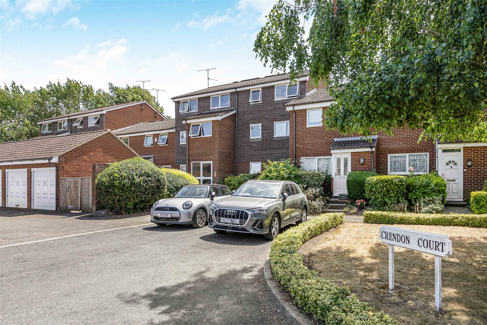 Crendon Court Caversham Apartment for sale in Reading
