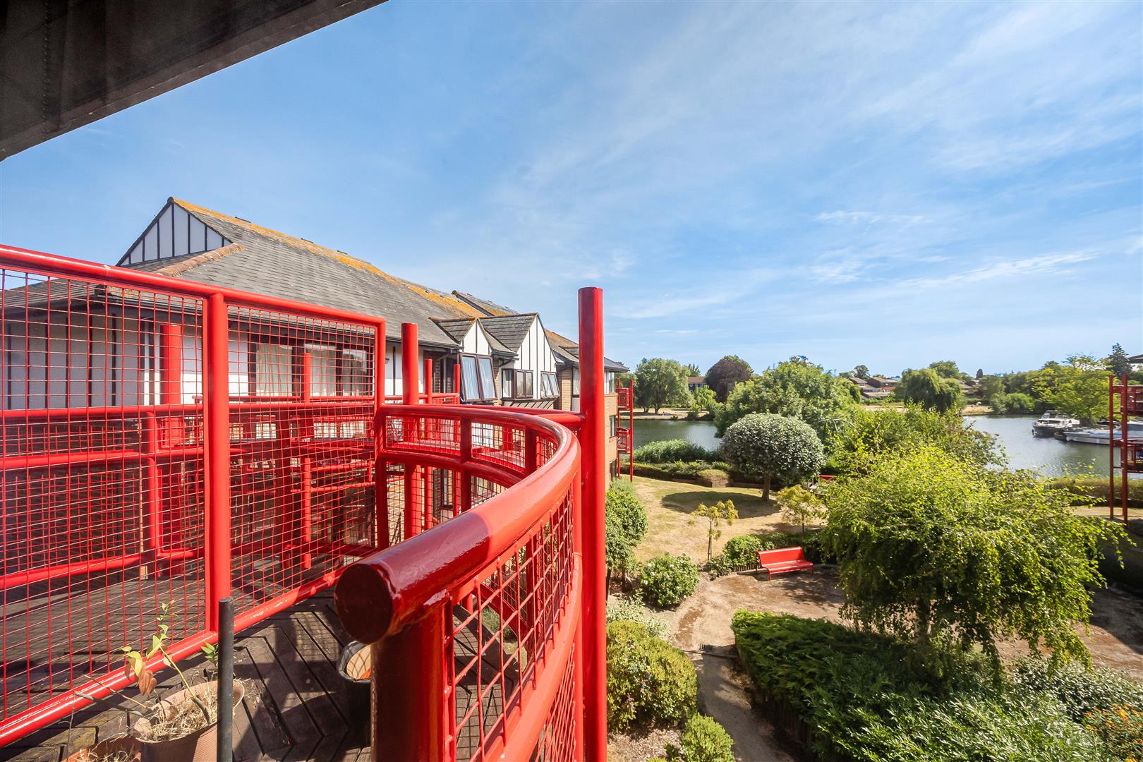 Caversham Wharf, Waterman Place  Apartment for sale in Reading