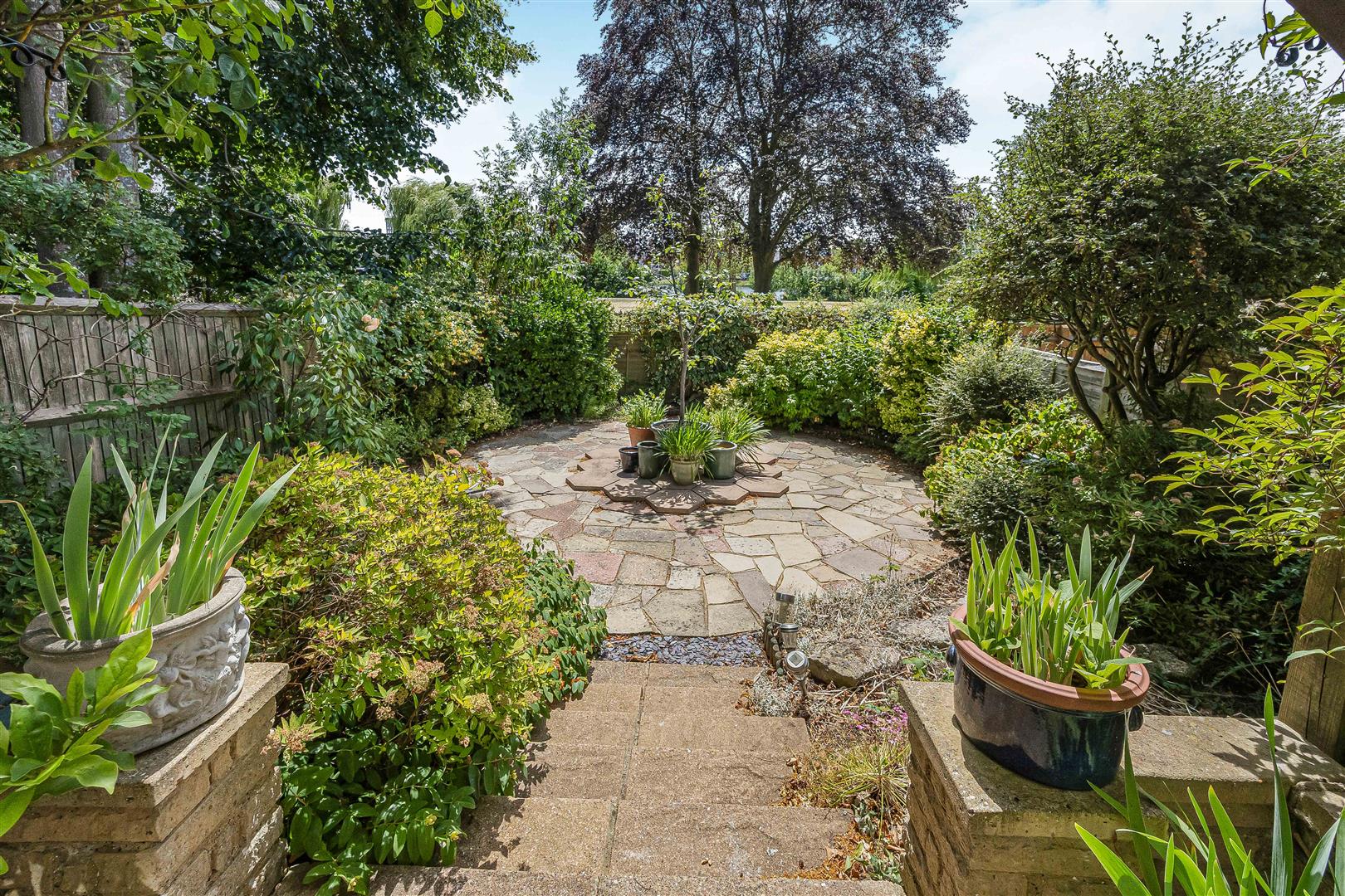 Crendon Court Caversham Apartment for sale in Reading