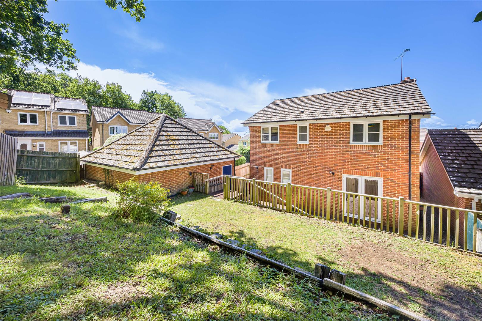 Morlais Emmer Green Detached House for sale in Reading