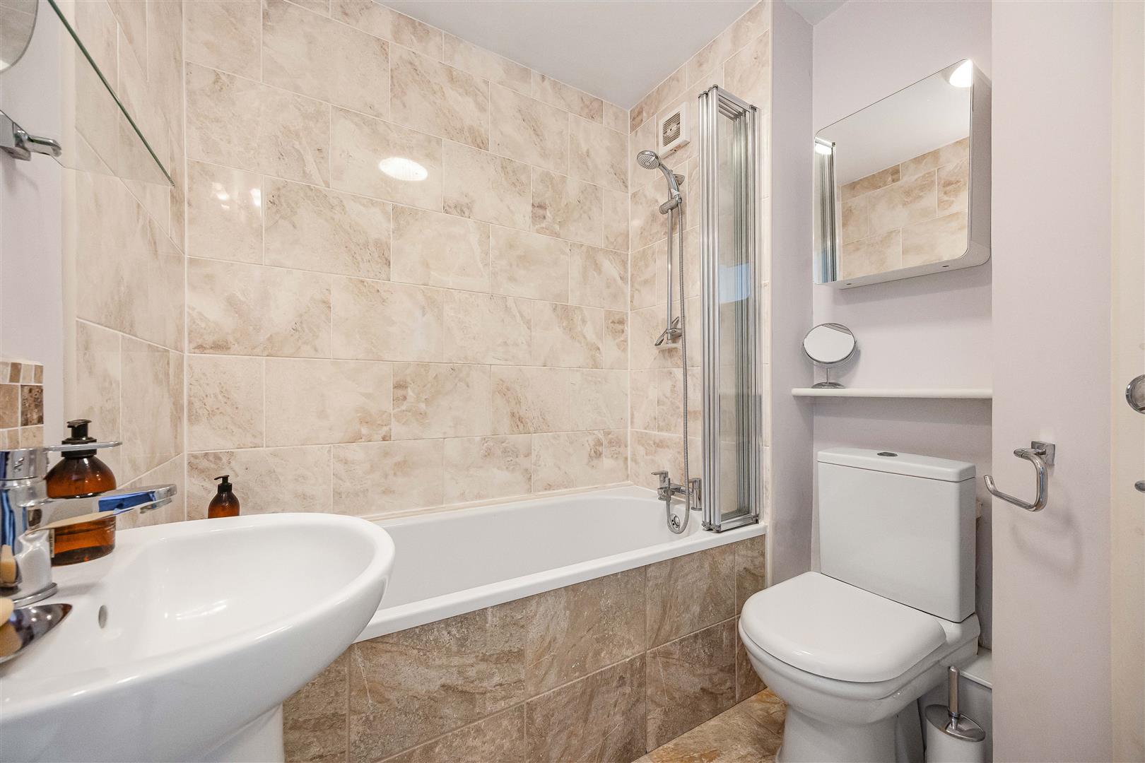 Crendon Court Caversham Apartment for sale in Reading