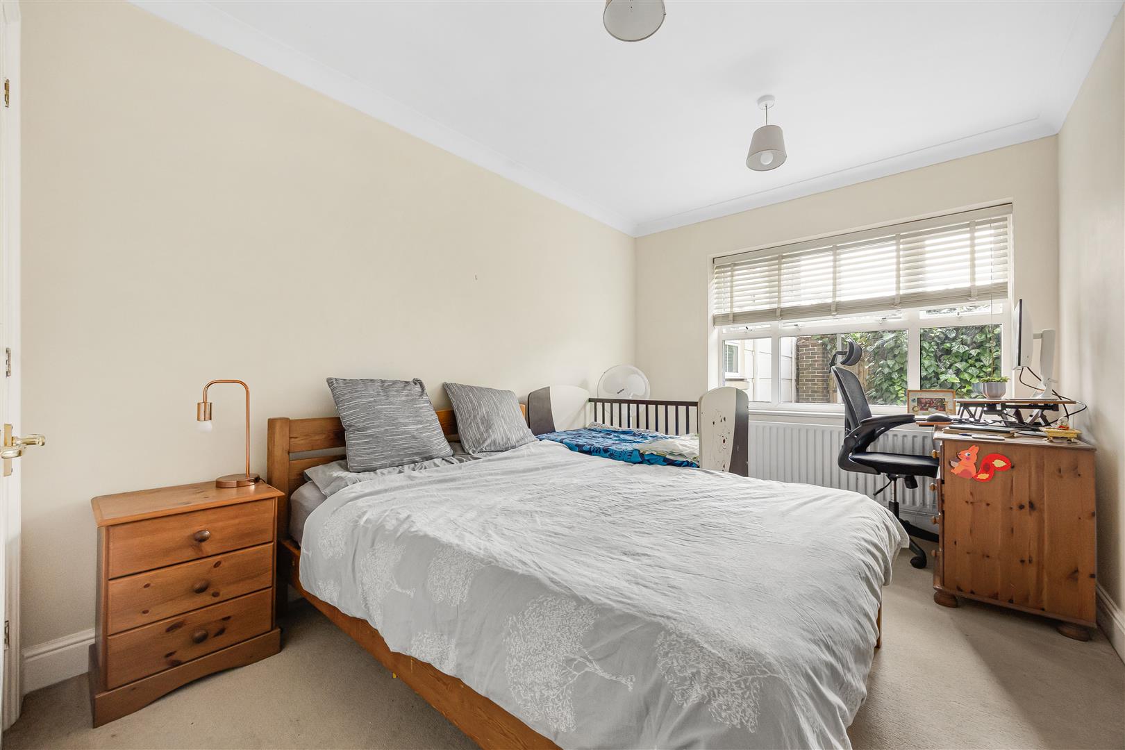 Abbotsmead Place Caversham Flat for sale in Reading