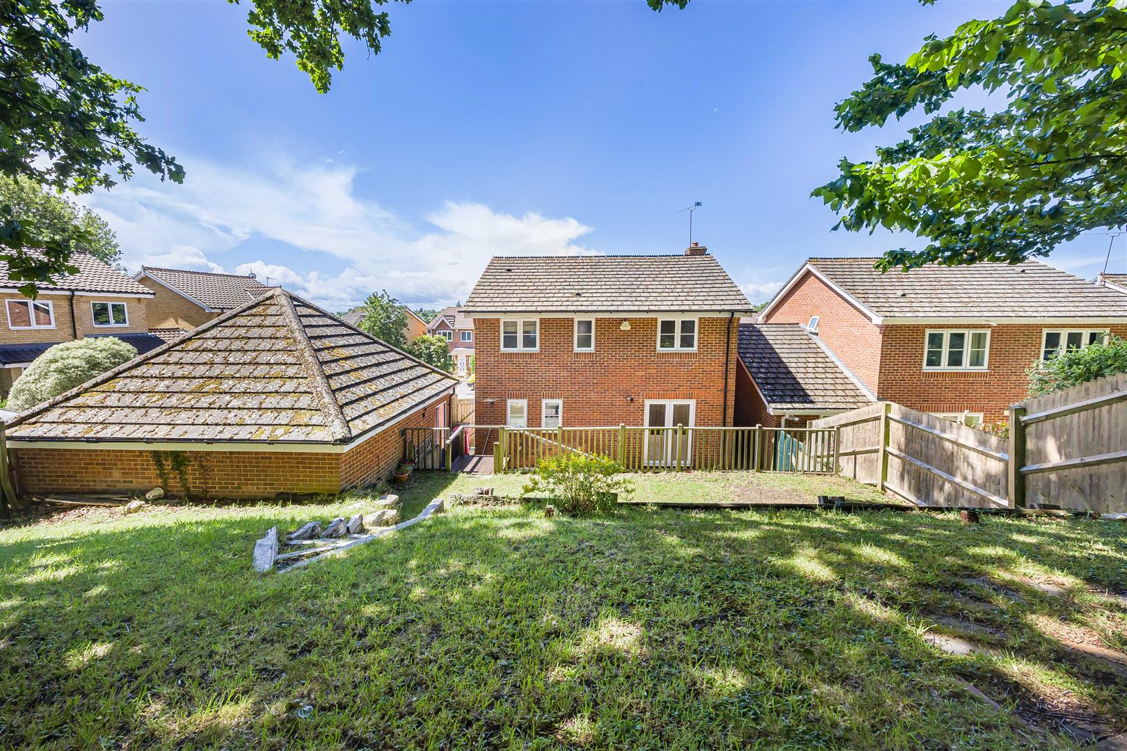 Morlais Emmer Green Detached House for sale in Reading