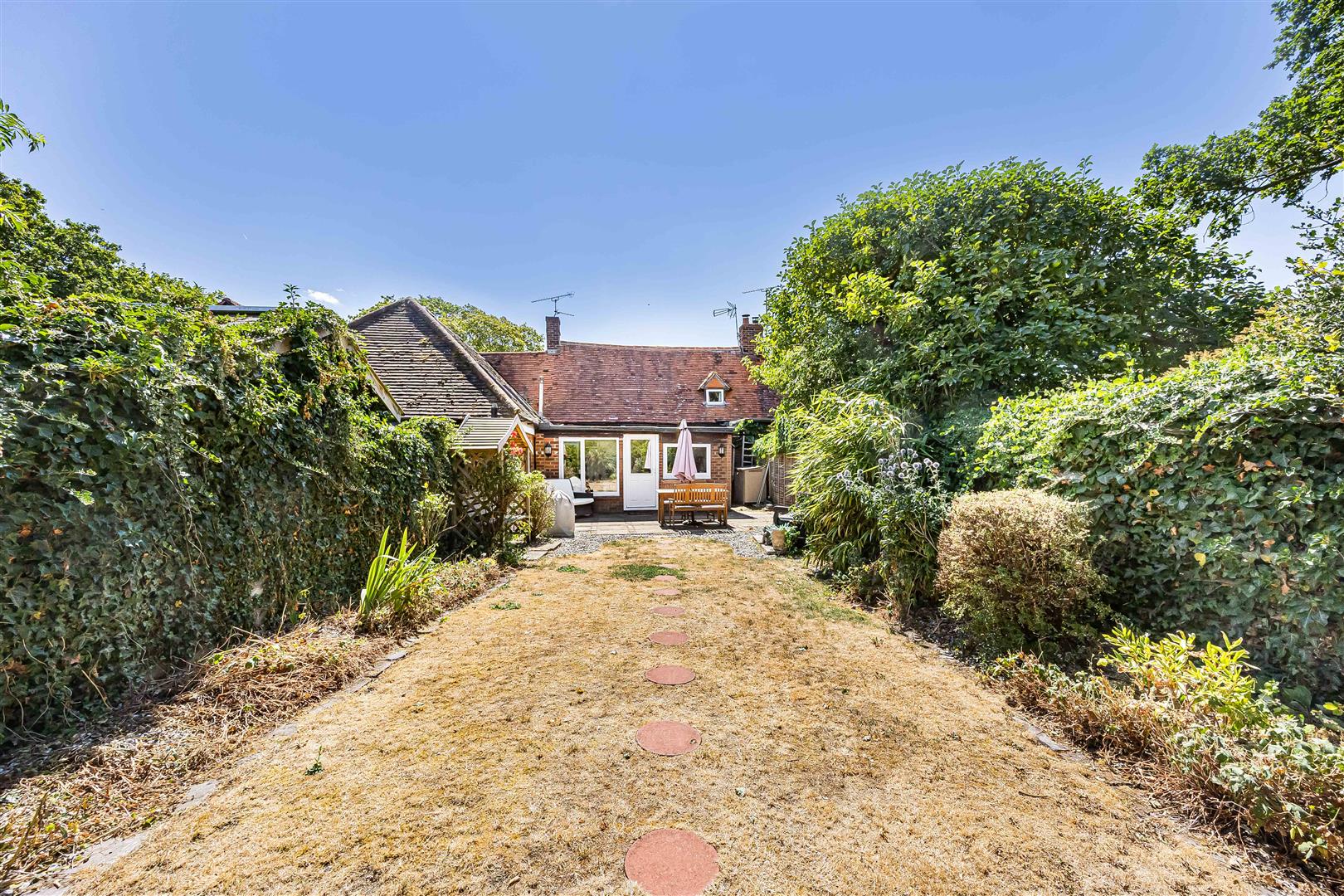 Chalkhouse Green Caversham Cottage for sale in Reading
